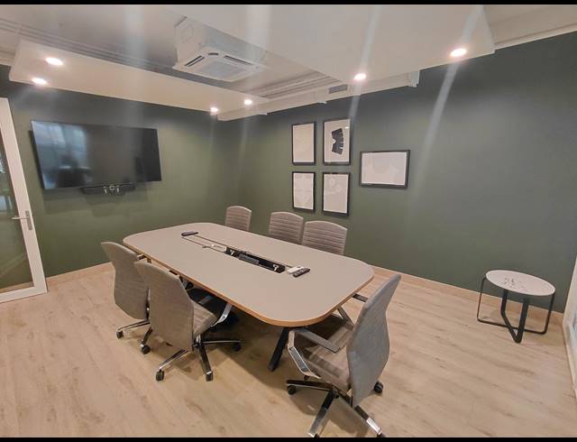 78M² OFFICE TO LET IN HALFWAY HOUSE